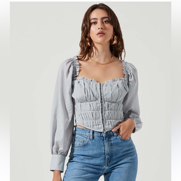 Astr Tops - Astr Amber Puff Sleeve Smocked Blouse NWT